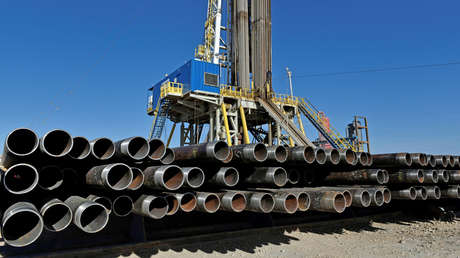 El precio de los futuros del petróleo WTI para junio sube más del 20 %