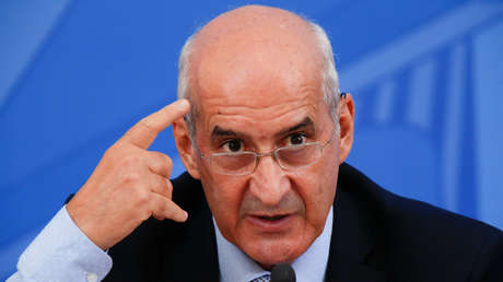 Ministro de Bolsonaro critica que los medios solo hablen de "ataúdes, cuerpos y número de muertos" y pide divulgar "cosas positivas que están pasando"