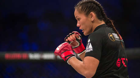 Una luchadora de MMA demanda a su exentrenador escolar por abuso sexual