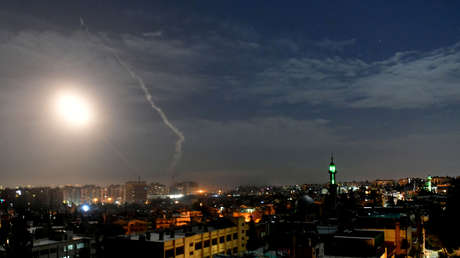 Siria repele una "agresión israelí" e intercepta misiles sobre Damasco (VIDEOS)