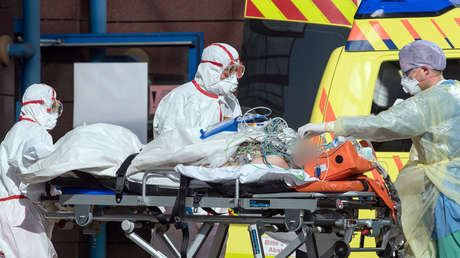 Médicos alemanes se desnudan en protesta por la escasez de equipo médico de protección en medio de la pandemia