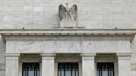 La Reserva Federal de EE.UU. no modifica su tasa de interés interbancaria y queda entre 0 y 0,25 %