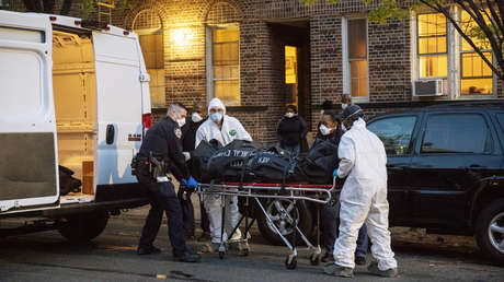 EE.UU. suma más de 60.000 muertes por coronavirus, eclipsando las predicciones del principal infectólogo del país