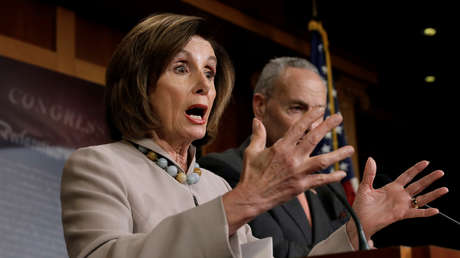 Pelosi le responde a Trump: "Tener helado en mi congelador es mejor que tener desinfectante en los pulmones"