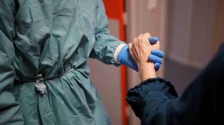 "No me dejes morir": La conmovedora historia de una enfermera que se contagió de coronavirus