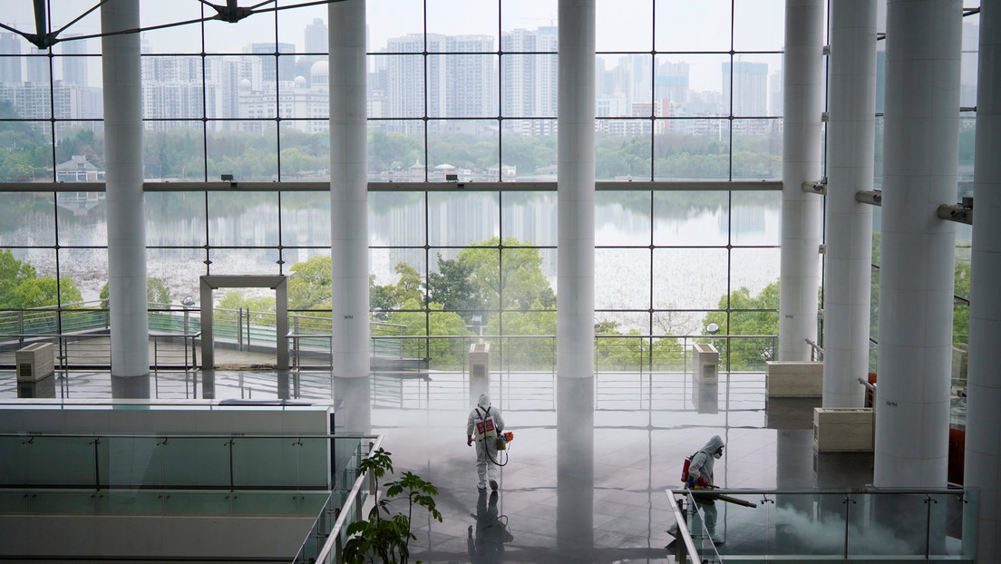 Reportan que funcionarios de Trump presionaron a organismos de inteligencia para vincular el covid-19 con laboratorios chinos