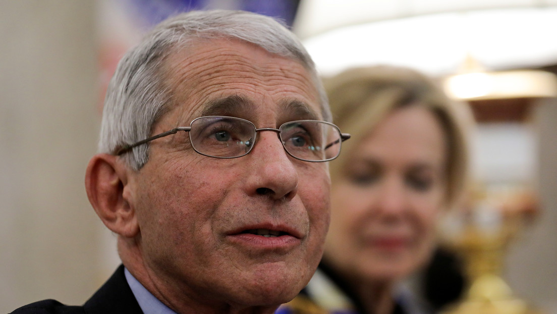 El principal infectólogo de EE.UU. desestima que el virus fuera creado en un laboratorio