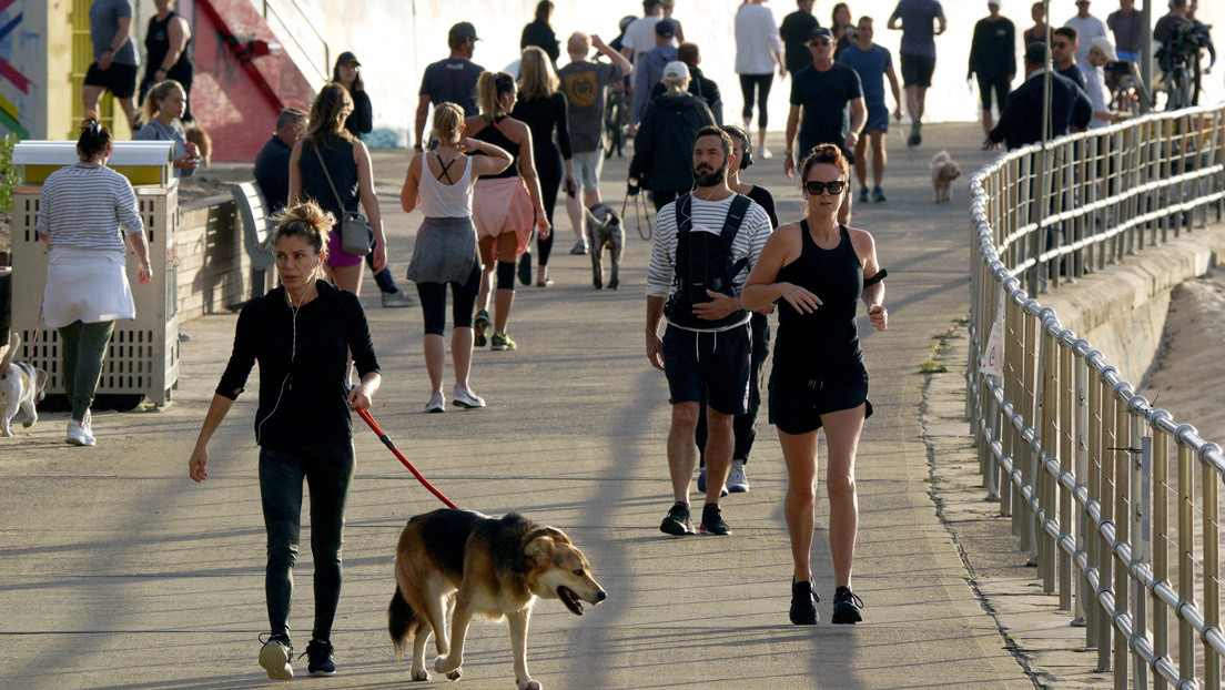 Un especialista afirma que el Gobierno de Australia debe dar 65.000 dólares a cada ciudadano para salvar la economía