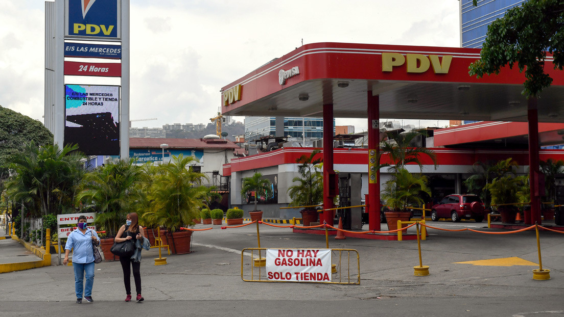 Bloqueo, escasez de gasolina y nuevos precios: ¿el fin del combustible "más barato del mundo" en Venezuela?