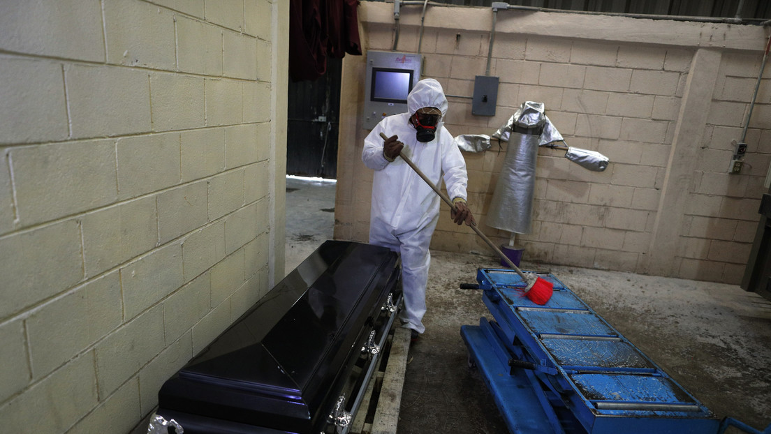 México confirma 2.764 nuevos casos y 215 muertes por covid-19