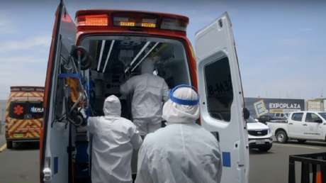 VIDEO: El centro de convenciones de Guayaquil se convierte en hospital temporal para pacientes con covid-19