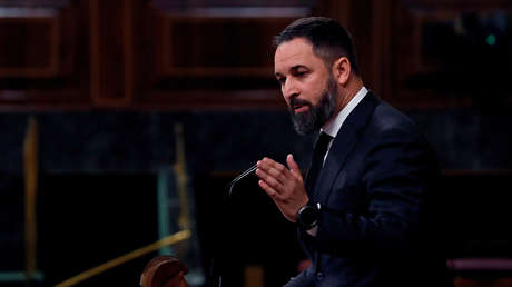 "¿Es el discurso más surrealista de hoy?": La ultraderecha española "defiende" a los homosexuales en el debate por la pandemia (y Twitter no aguanta)