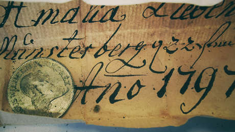 FOTOS: Encuentran la segunda cápsula del tiempo más antigua del mundo en la torre de un iglesia