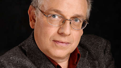 Famoso experto francés en asesinos en serie admite que es un "mitómano" y que parte de su biografía se basa en mentiras