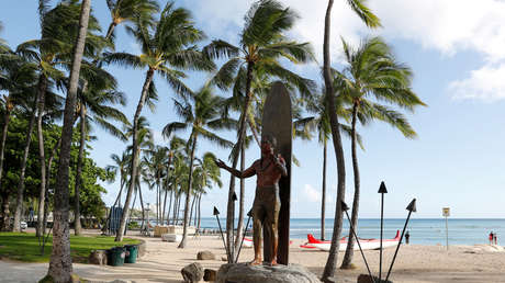 Arrestan en Hawái a un turista que violó la cuarentena y colgó sus fotos de playa en Instagram