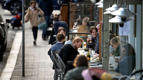 Economistas prevén una caída significativa del PIB de Suecia a pesar de su estrategia sin cuarentenas ante el coronavirus