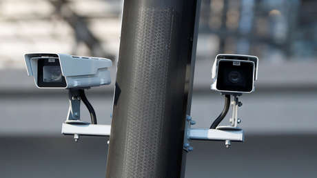 Empleado de seguridad espía a más de 200 clientes en su ámbito privado a lo largo de 7 años y la empresa acaba demandada