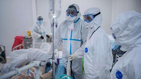 Embajada rusa en EE.UU.: "NYT censuró las estadísticas comparativas de muertes por covid-19 en Moscú, Nueva York y Londres de nuestra carta oficial"