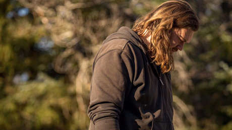 Un hombre realiza un viaje de 14 horas en barco cada semana para llevar alimentos y suministros esenciales a toda su localidad en Alaska