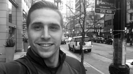 El actor de 'Baskets', Hagen Mills, se suicida tras el presunto intento de matar a su novia a tiros