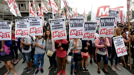 Cuenta atrás para el temido 'default': Argentina no pagará su deuda pero sigue negociando con los bonistas