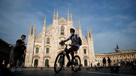 Italia registra 130 muertes en las últimas 24 horas por covid-19 y el número de casos nuevos se mantiene en más de 600