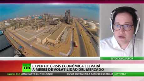 Analista: "La crisis económica va a ser un factor adicional, que va a debilitar todavía más la demanda del petróleo"