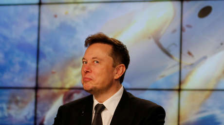 Un tuitero se jacta en ruso ante Elon Musk de un pan recién horneado y este le responde en ese idioma