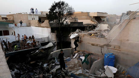 Una modelo presuntamente fallecida en el accidente del avión pakistaní recibe ataques en la Red por su profesión