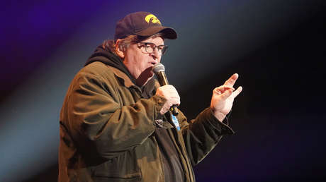 YouTube borra el último documental de Michael Moore de su cuenta oficial y desata acusaciones de censura