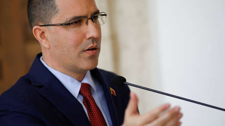 El canciller de Venezuela acusa a su par de Brasil de cometer un genocidio "cruel y escandaloso"