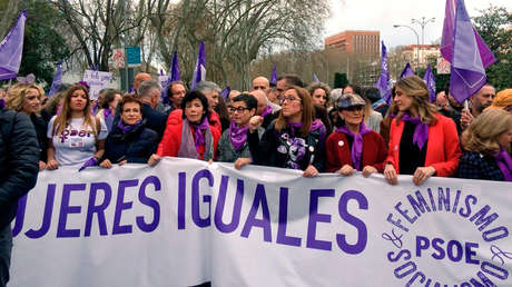 Un informe con medias verdades, ceses en la Guardia Civil y judicialización de la crisis sanitaria: ¿fue el 8M impulsor de la pandemia en España?