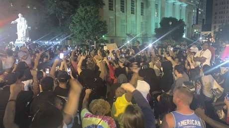 EE.UU.: Al menos 7 heridos de bala durante las violentas protestas en Louisville