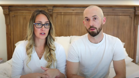 'Youtuber' de EE.UU. en el ojo del huracán por entregar a su hijo autista adoptado en China a otra familia