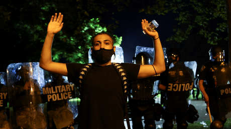 Trump alienta a los gobernadores y alcaldes demócratas a recurrir a la Guardia Nacional "antes de que sea demasiado tarde"