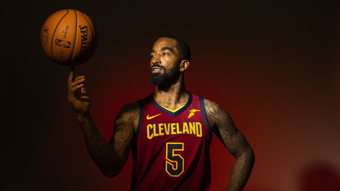 VIDEO: Un jugador de la NBA golpea a un hombre al que acusó de romper una ventana de su auto durante las protestas por la muerte de George Floyd