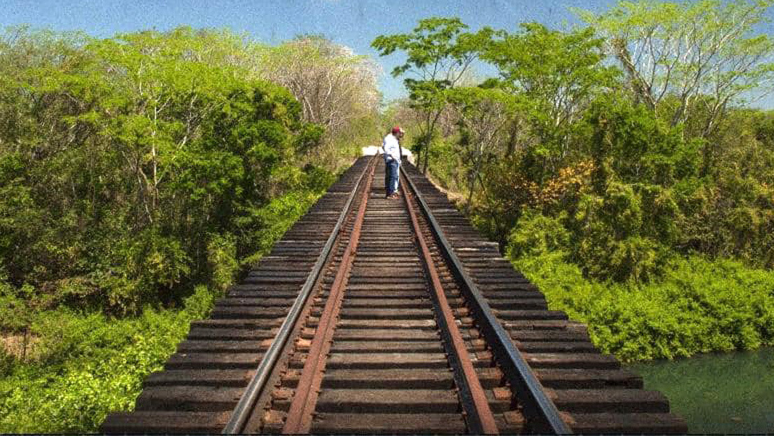 López Obrador inaugura las obras del Tren Maya en el primer día de la "nueva normalidad" pese al rechazo de las comunidades indígenas