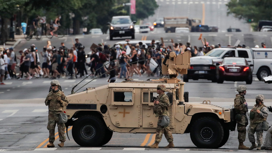 "Fue como un cuchillo en la mantequilla, muy fácil": Trump sobre el despliegue de los militares en Minesota "tras 3 días de infierno" por disturbios