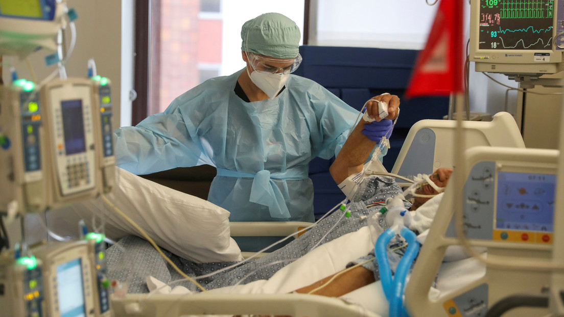 Científicos sugieren que el coronavirus puede aumentar el riesgo de derrame cerebral en los pacientes jóvenes