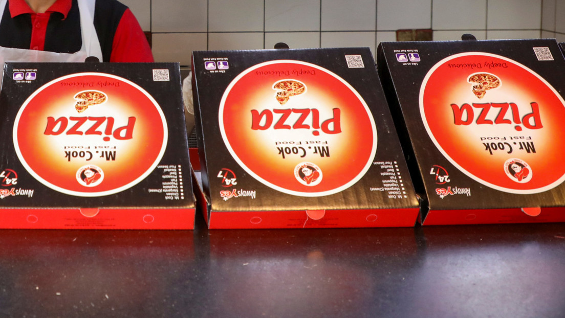 Un hombre recibe pizzas que nunca encargó durante casi una década y afirma que "ha perdido el sueño" por miedo a que lleguen más