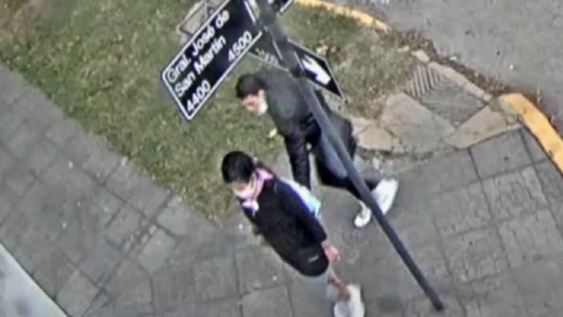 VIDEO: Manosea a una mujer en la calle, es rastreado por cámaras de seguridad y termina preso