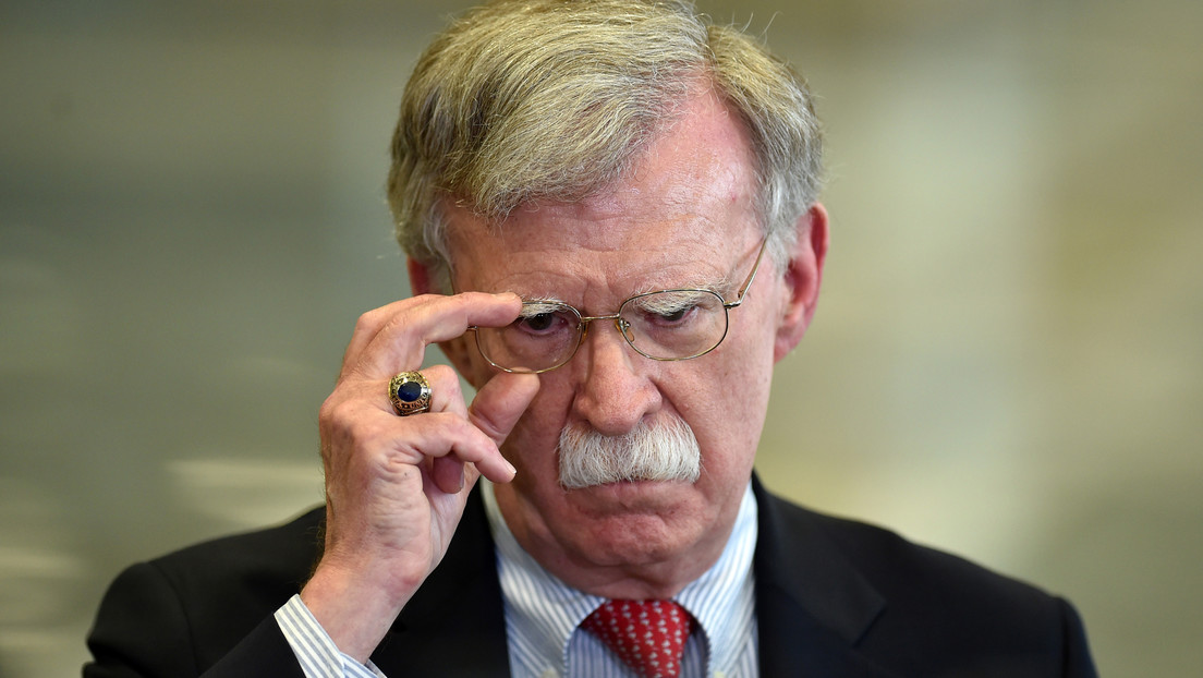 Un juez federal de EE.UU. permite la publicación del libro de John Bolton pese a las protestas de la administración Trump