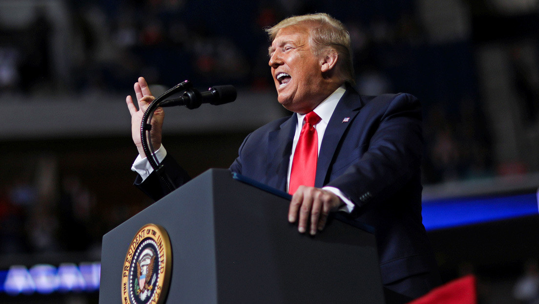 Trump matiza que solo se reuniría con Maduro para discutir "una salida pacífica del poder"