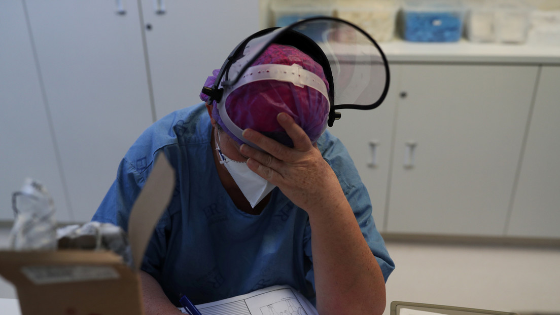 Un estudio sugiere que los pacientes con covid-19 sufren más trastornos de salud mental que quienes contrajeron el SARS