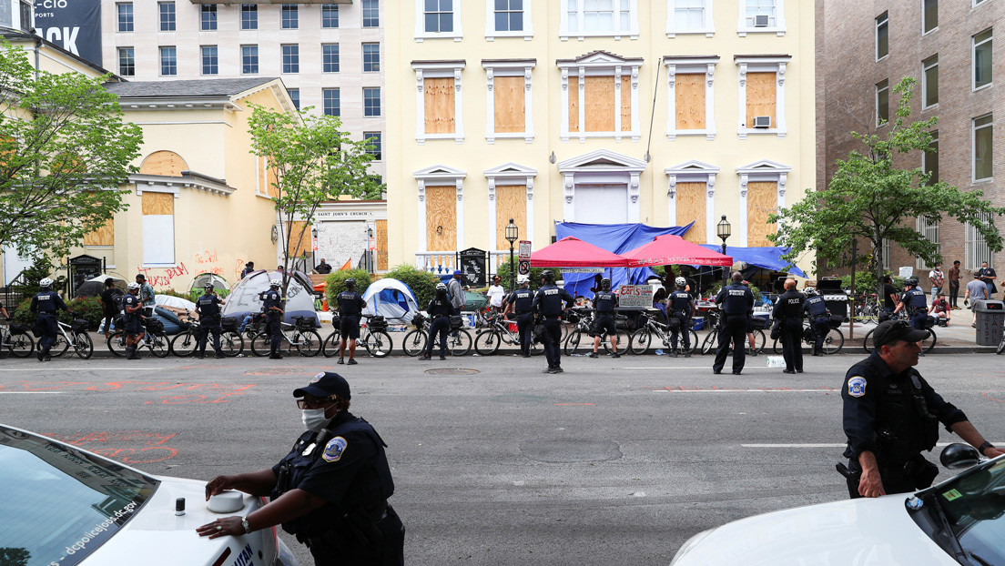 "Se encontrarán con una fuerza seria": Trump promete que "nunca habrá una 'zona autónoma' en Washington"