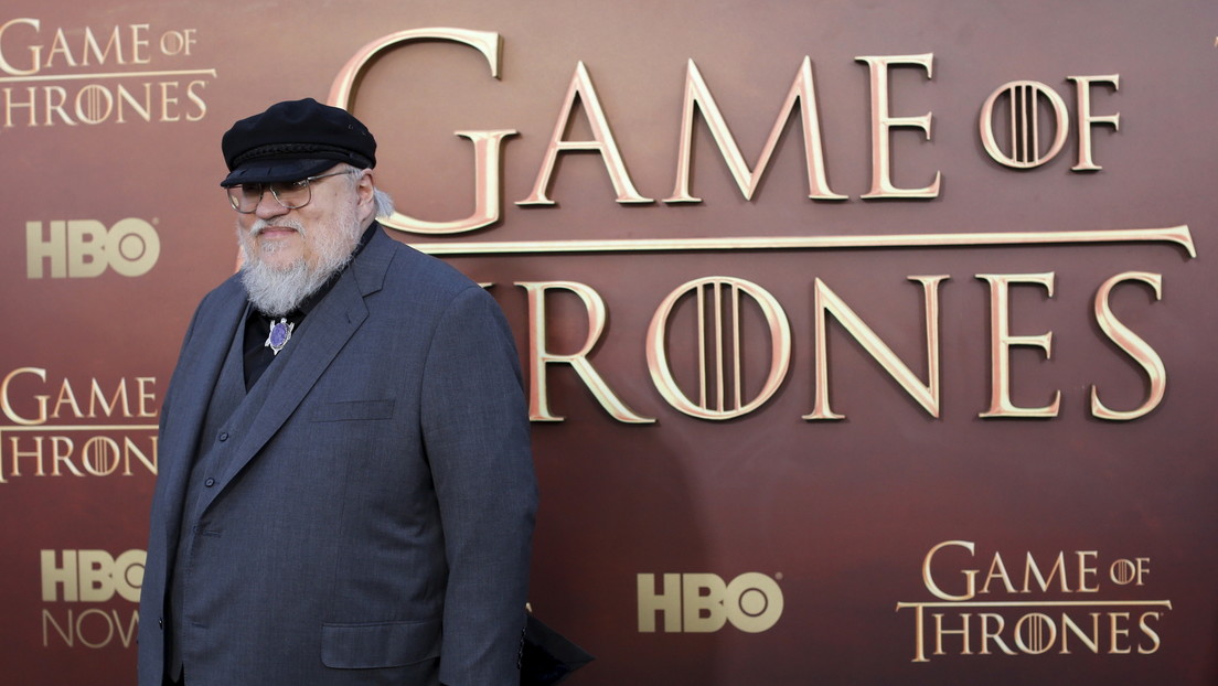 El autor de 'Juego de tronos', George R. R. Martin, confiesa que pasa "muchas horas" escribiendo el nuevo libro de la serie durante la cuarentena