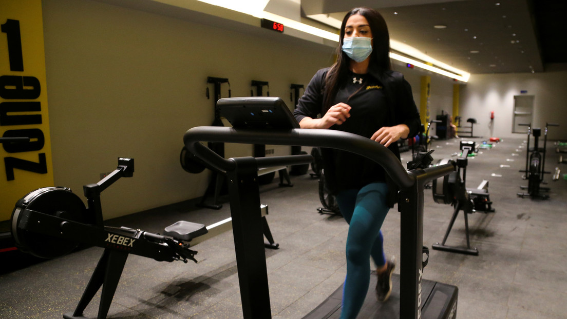 Un estudio sugiere que ir al gimnasio no aumenta el riesgo de contraer covid-19 si hay buenas medidas de higiene