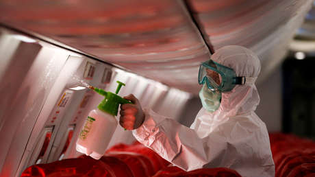 Una aerolínea reinicia sus vuelos y los suspende de nuevo porque los pasajeros no respetan las regulaciones por el covid-19