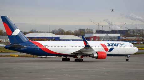 Aterriza en Moscú el avión que repatrió desde América Latina a más de 300 ciudadanos rusos