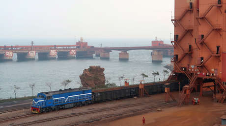 China pone en marcha un nuevo tren de carga hasta Europa